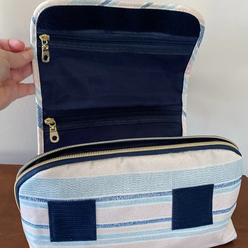 Sophia Joy Cosmetics Case with Handle. NWT - Picture 10 of 12